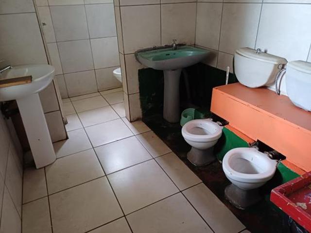 6 Bedroom House in West Bank