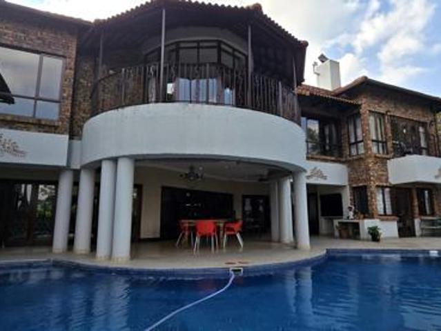 6 Bedroom House in White River Country Estate