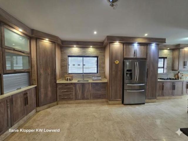 6 Bedroom House in White River AH