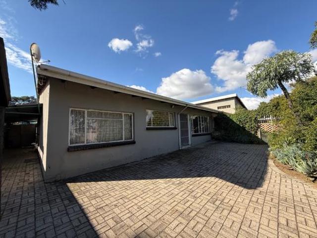 6 Bedroom House in Witbank Central