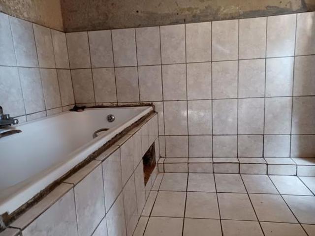 6 Bedroom House in Witbank Central