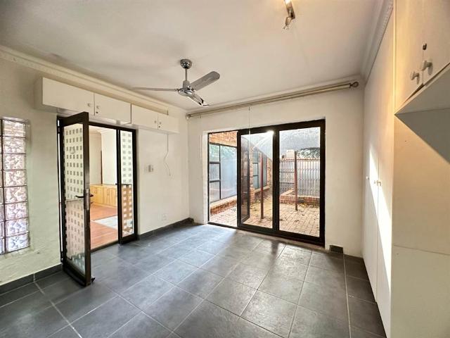 6 Bedroom House in Winchester Hills