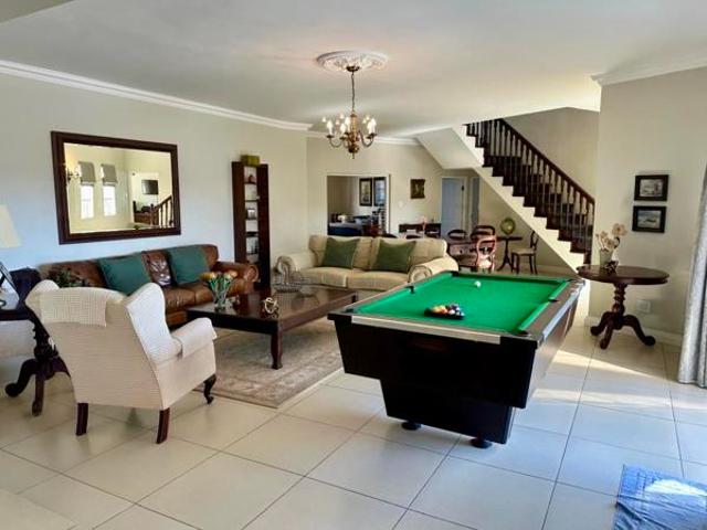 6 Bedroom House in Winterhoek Park