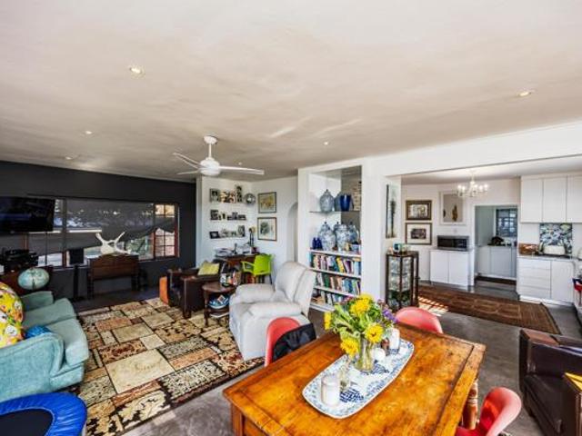 6 Bedroom House in Winterstrand