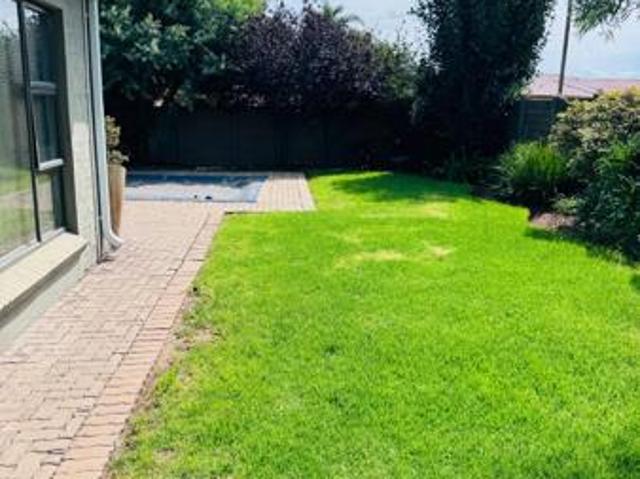 6 Bedroom House in Tasbet Park