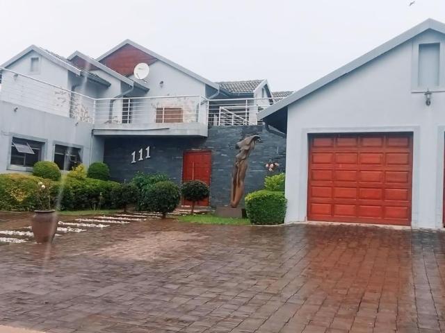 6 Bedroom House in The Coves