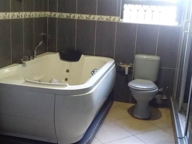 6 Bedroom House in Thohoyandou