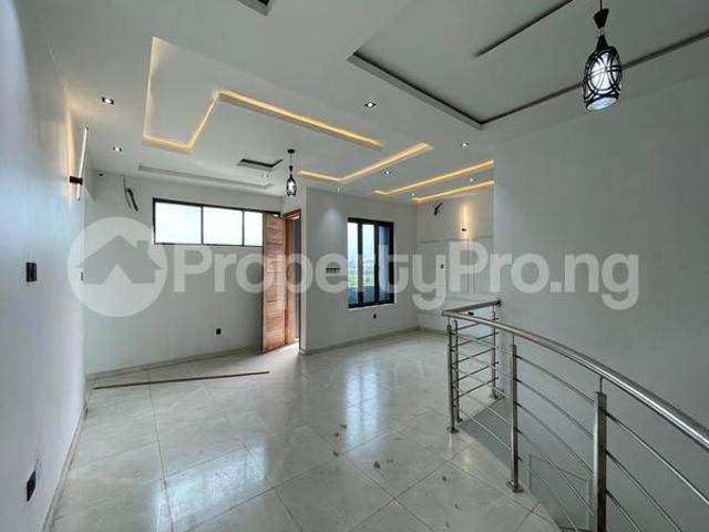 6 Bedroom House in Thomas estate Ajah Lagos | House for sale in ajah | House in ajah | 6 Bedroom | PropertyPro Nigeria