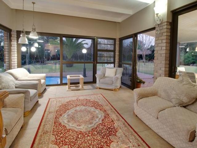 6 Bedroom House in Three Rivers East