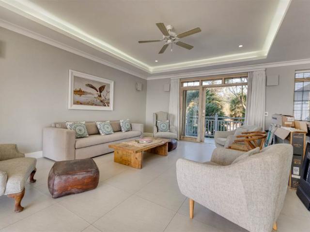 6 Bedroom House in Tinley Manor and surrounds