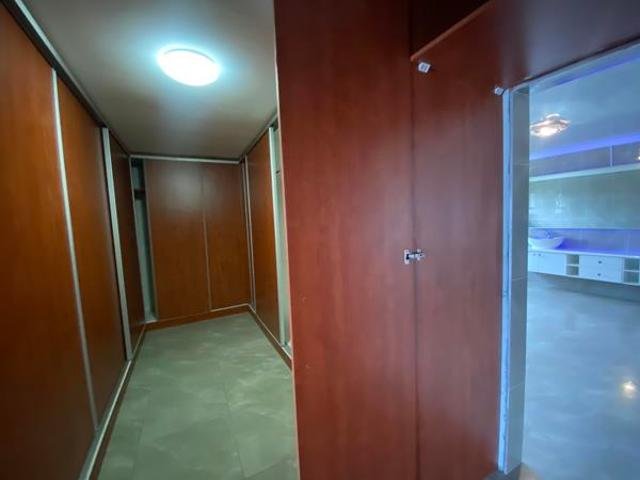 6 Bedroom House in Uvongo Beach