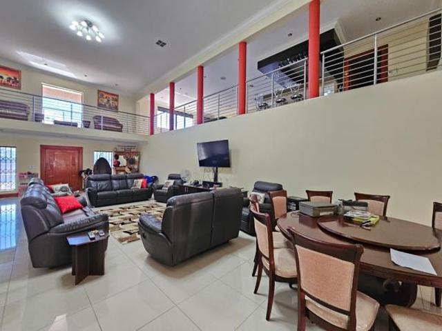 6 Bedroom House in Vaal Marina