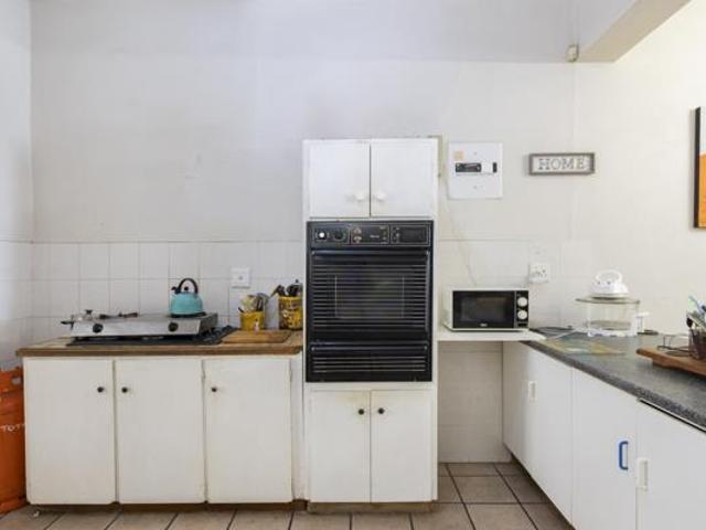 6 Bedroom House in Van Ryneveld
