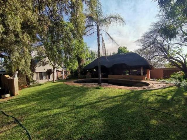 6 Bedroom House in Zeerust