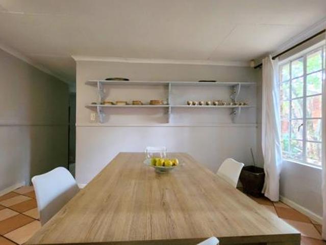 6 Bedroom House in Zwartkop