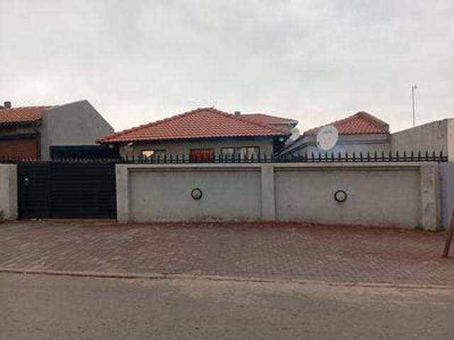 6 bedroom house on the market in bir.