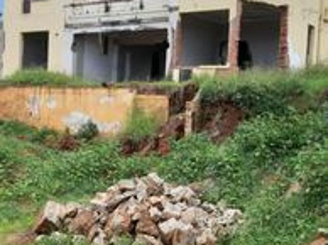 6 bedroom house on the market in dur.