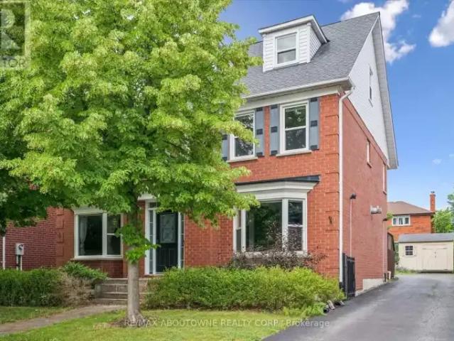 6 Bedroom House Oakville ON LS104842076