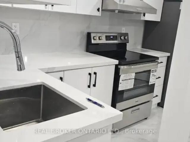 6 Bedroom House Milton ON LS100631141