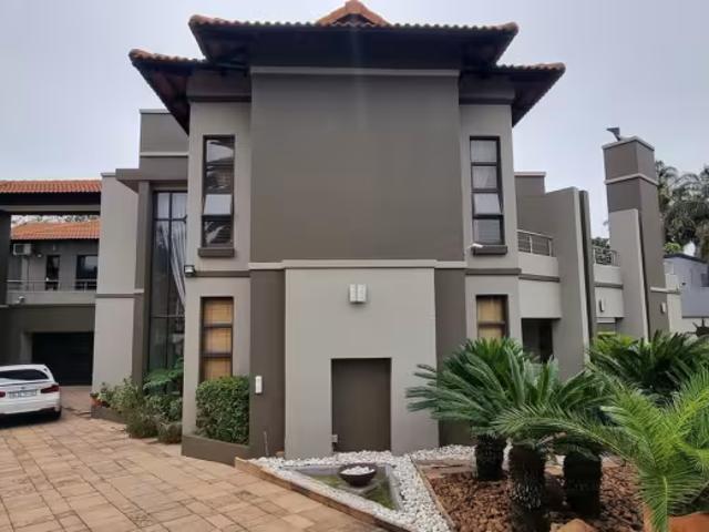 6 Bedroom House Sunward Park Sunward Park 103177464