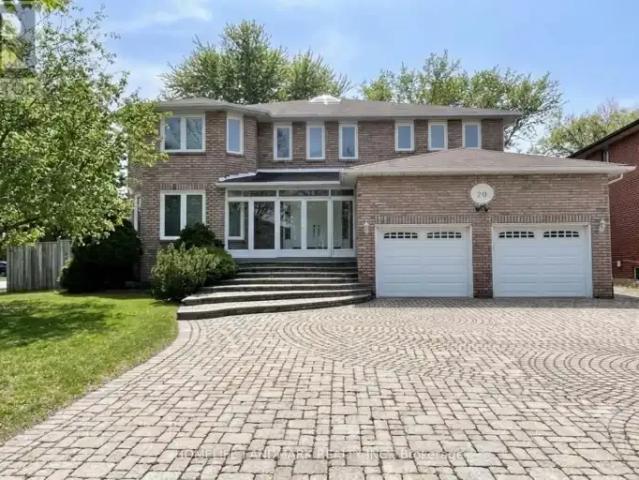 6 Bedroom House Richmond Hill ON 104895154