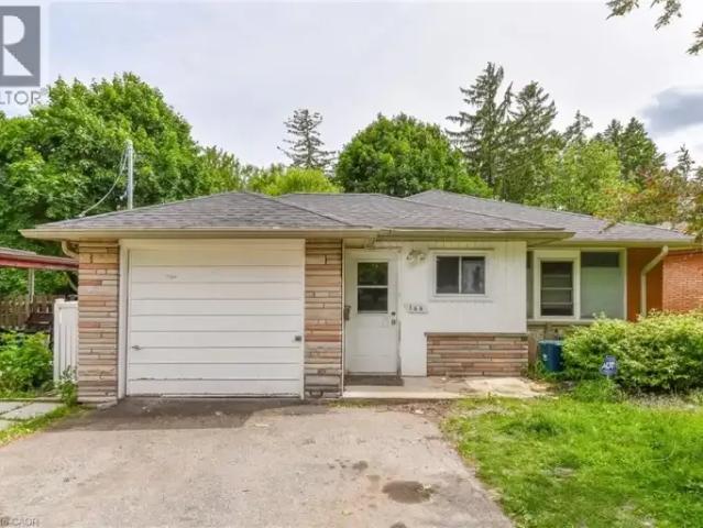 6 Bedroom House Waterloo ON LS101948565