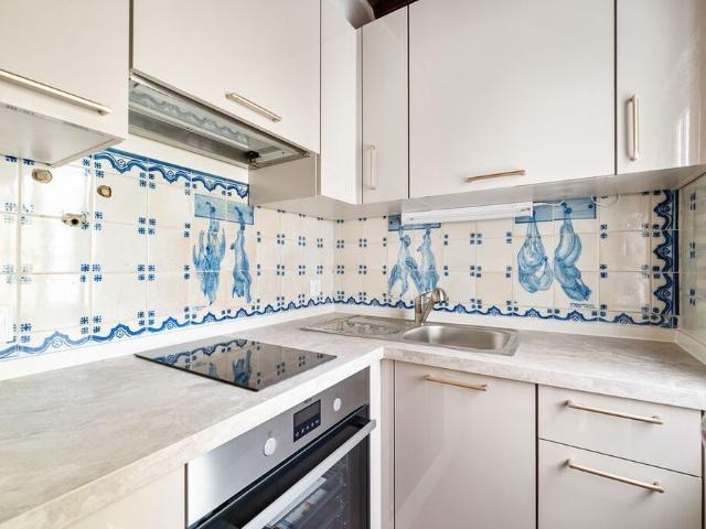 6 Bedroom House with garden, Monte Estoril, Cascais