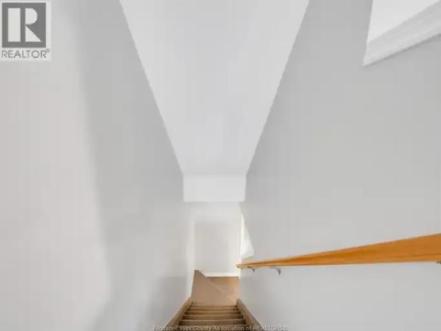 6 Bedroom House Windsor ON 102204349