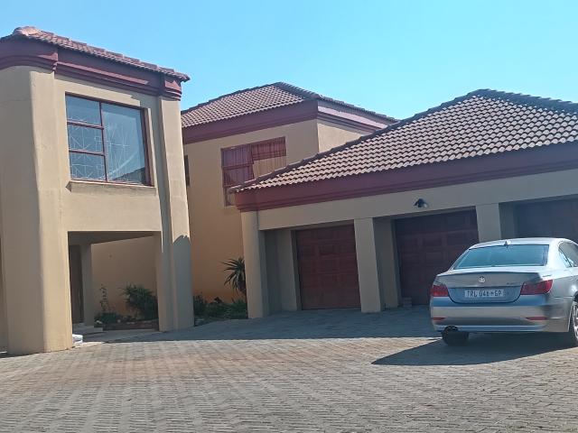 6 Bedroom House To Let in Doornpoort