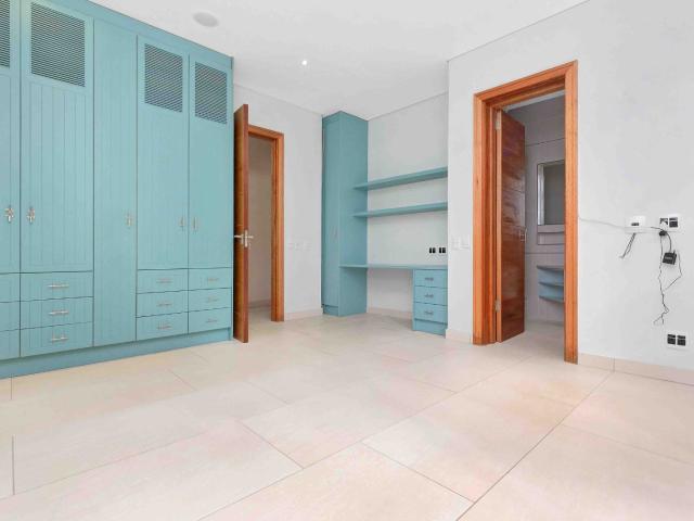 6 Bedroom House To Rent in Atholl