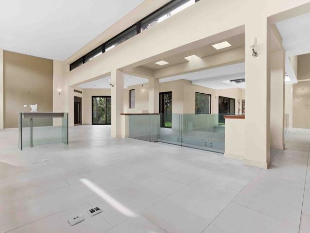 6 Bedroom House To Rent in Atholl