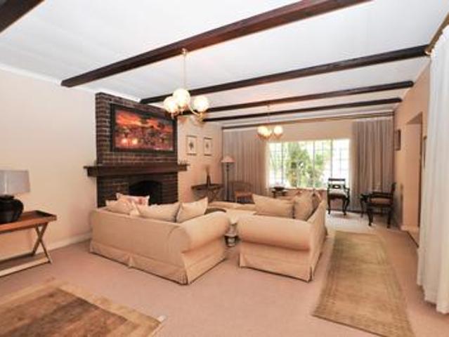 6 bedroom house to rent in bryanston.