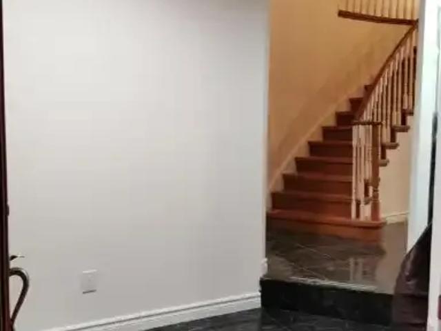 6 Bedroom House Vaughan ON 105004968