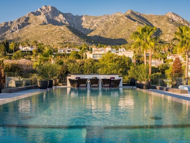 6 bedroom luxury Villa for rent in The Golden Mile, Marbella, Andalusia