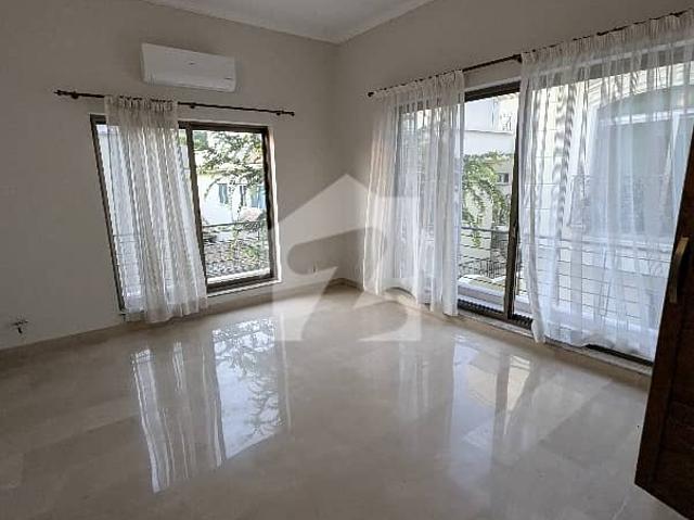 6 Bedroom Unfurnished House In F7