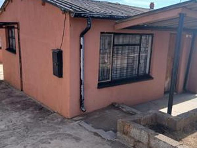 6 bedroomed house on the market in d.