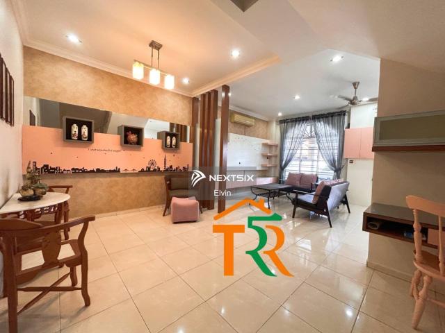 6 Bedrooms Bungalow For Sale in Taman Ponderosa / Molek