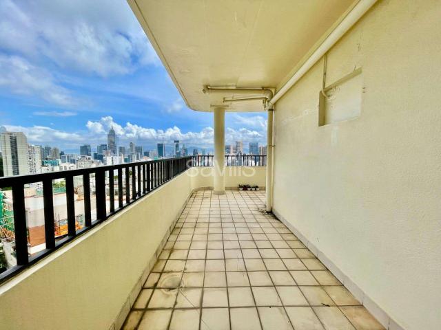 6 bedrooms Duplex for rent