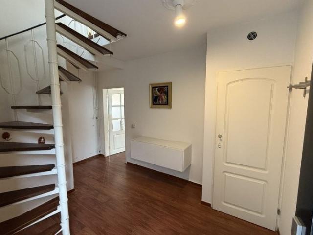 6 bedrooms Huurwoning Surface Area: 190m2