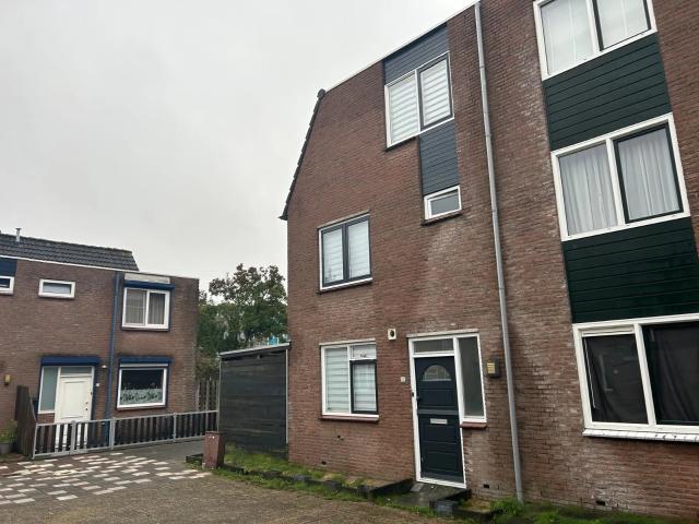 6 bedrooms Huurwoning Surface Area: 109m2