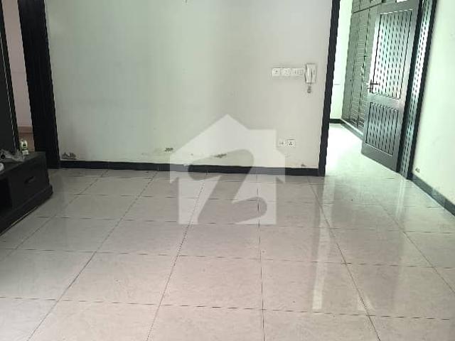 6 Bedrooms & 6 Bathrooms Full House Available For Rent In G 10