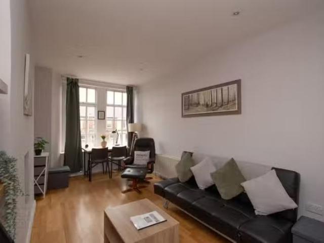 6 Belgravia House, 2a Belgravia Avenue