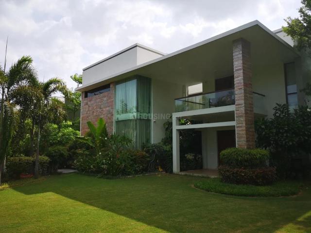 6 BHK Villa in Thaltej for resale Ahmedabad. The reference number is 19443907