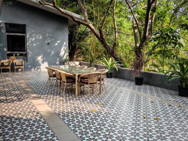 6 BHK Villa in Agarsure for resale Alibag. The reference number is 20874108