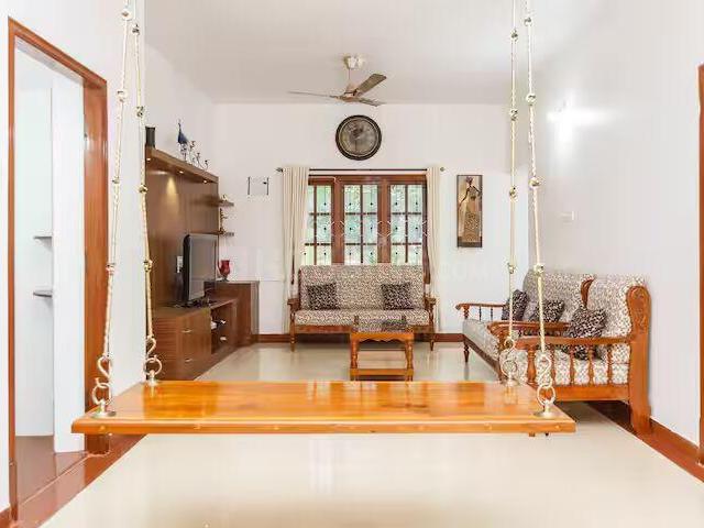 6 BHK Villa in Ambawadi for resale Ahmedabad. The reference number is 20160054