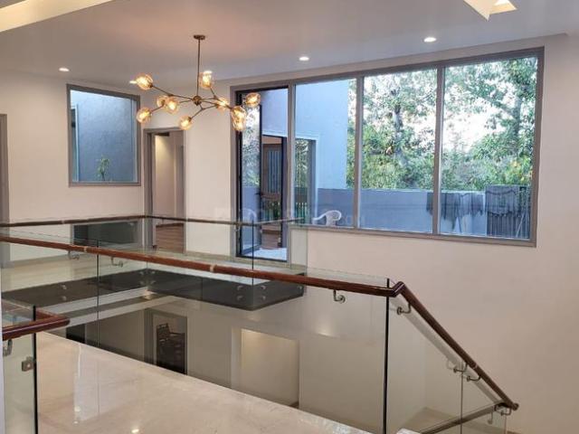 6 BHK Villa in Chhattarpur for resale New Delhi. The reference number is 11292208