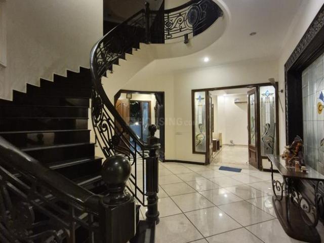 6 BHK Villa in DLF Phase 1 for rent Gurgaon. The reference number is 20578754
