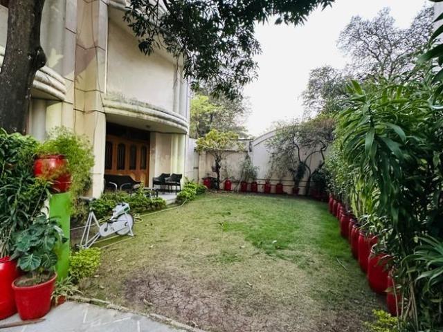 6 BHK Villa in Geeta Bhawan for resale Indore. The reference number is 16562129