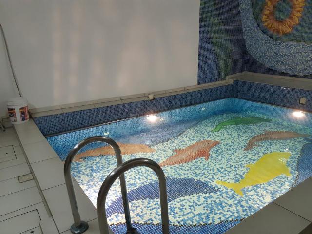 6 BHK Villa in Gomti Nagar for resale Lucknow. The reference number is 20887936