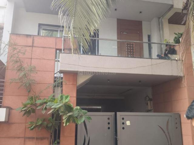 6 BHK Villa in Piplod for rent Surat. The reference number is 19305843